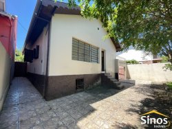 Casa com 02 dormitórios no bairro Primavera 