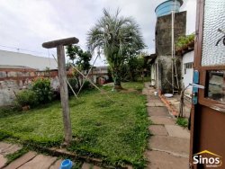 Casa com 03 dormitórios no bairro Liberdade  