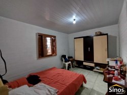 Casa com 03 dormitórios no bairro Liberdade  