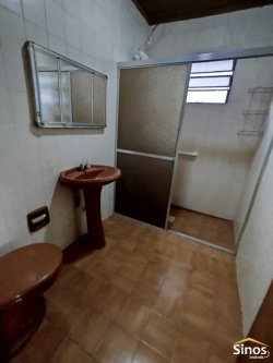 Casa com 03 dormitórios no bairro Liberdade  