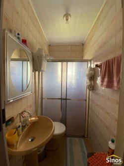 Casa com 03 dormitórios em Lomba Grande 