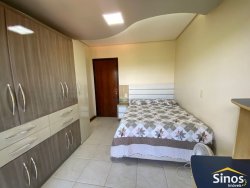 Casa com 03 dormitórios no bairro Lomba Grande 