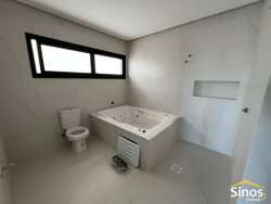 Sobrado com 04 suítes no Condomínio Horizon 