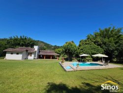 Sitio com 5,5 hectares no bairro Lomba Grande 