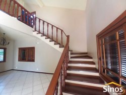 Casa com 03 dormitórios e sala comercial no bairro Rondônia 