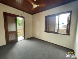 Casa com 03 dormitórios para locação no bairro Rondônia 