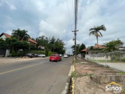 Casa com 03 dormitórios para locação no bairro Rondônia 