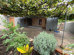 Casa com 03 dormitórios para locação no bairro Rondônia 
