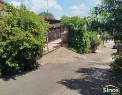 Terreno de 330m² com construção no bairro Canudos 