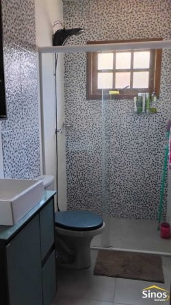 Casa com 02 dormitórios no bairro Lomba Grande  