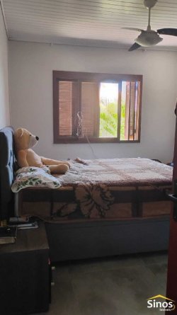 Casa com 02 dormitórios no bairro Lomba Grande  