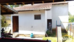 Casa com 02 dormitórios no bairro Lomba Grande  