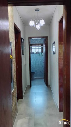 Casa com 02 dormitórios no bairro Lomba Grande  