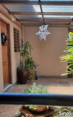Sítio com 2.500m² no bairro Lomba Grande 