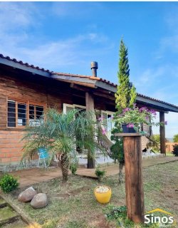 Sítio com 2.500m² no bairro Lomba Grande 
