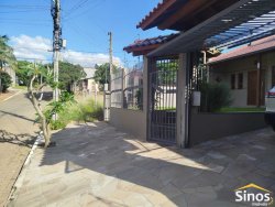 Casa com 02 dormitórios no bairro Santo Afonso 