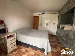 Casa com 02 dormitórios no bairro Lomba Grande 