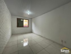 Casa de esquina com 06 dormitórios no bairro Rio Branco 