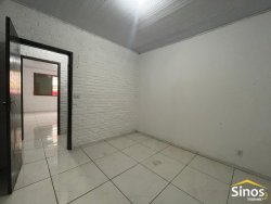 Casa de esquina com 06 dormitórios no bairro Rio Branco 
