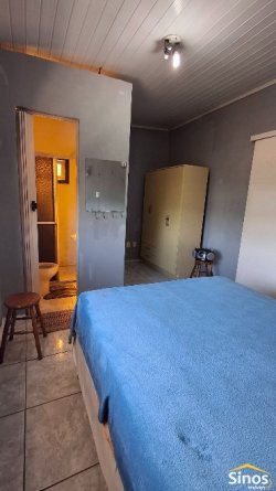 Casa com 02 dormitórios no bairro Vila Nova 
