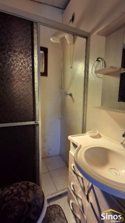 Casa com 02 dormitórios no bairro Vila Nova 