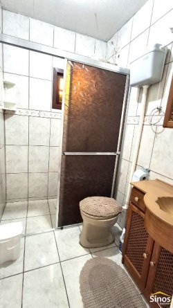 Casa com 02 dormitórios no bairro Vila Nova 