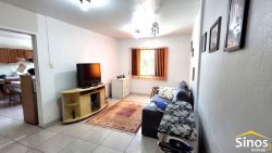Casa com 02 dormitórios no bairro Vila Nova 