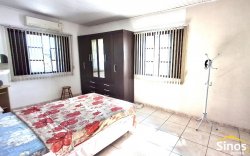 Casa com 02 dormitórios no bairro Vila Nova 
