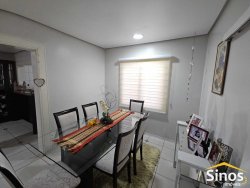 Casa com 03 dormitórios no Bairro Ideal  