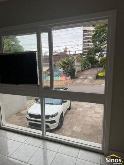 Casa comercial com 02 dormitórios para locação no bairro Vila Rosa 
