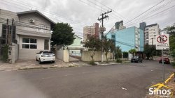Casa comercial com 02 dormitórios para locação no bairro Vila Rosa 