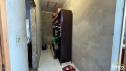Casa com 03 dormitórios no bairro Lomba Grande 
