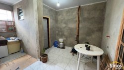 Casa com 03 dormitórios no bairro Lomba Grande 