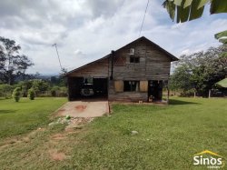 Casa com 03 dormitórios no bairro Boa Vista 