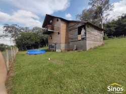 Casa com 03 dormitórios no bairro Boa Vista 
