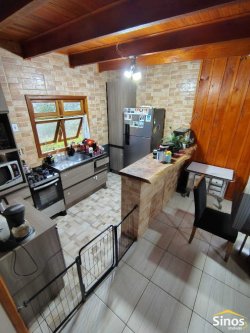 Casa com 03 dormitórios no bairro Boa Vista 