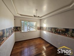 Casa com 03 dormitórios para locação no bairro Ideal 