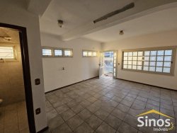 Casa com 03 dormitórios para locação no bairro Ideal 