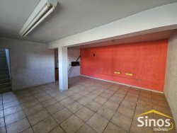 Casa com 03 dormitórios para locação no bairro Ideal 