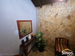 Casa com 03 dormitórios no bairro Ouro Branco 