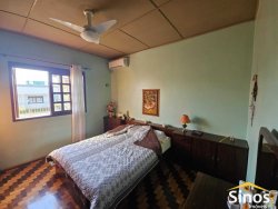 Casa com 03 dormitórios no bairro Ouro Branco 