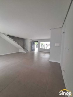 Casa com 03 suítes no bairro Hamburgo Velho 