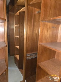 Casa com 04 dormitórios para locação no bairro Lomba Grande 