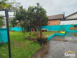 Casa com 03 dormitórios no bairro Arroio da Manteiga 