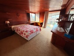 Apartamento com 05 dormitórios no Edifício Residencial Carlos Gomes 