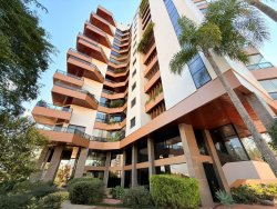 Apartamento com 05 dormitórios no Edifício Residencial Carlos Gomes 