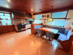 Apartamento com 05 dormitórios no Edifício Residencial Carlos Gomes 