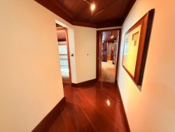 Apartamento com 05 dormitórios no Edifício Residencial Carlos Gomes 
