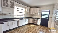 Casa com 02 dormitórios no bairro Vila Nova 