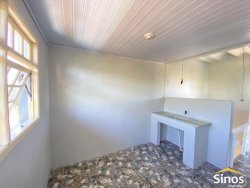 Casa de esquina com 04 dormitórios no bairro Rondônia 